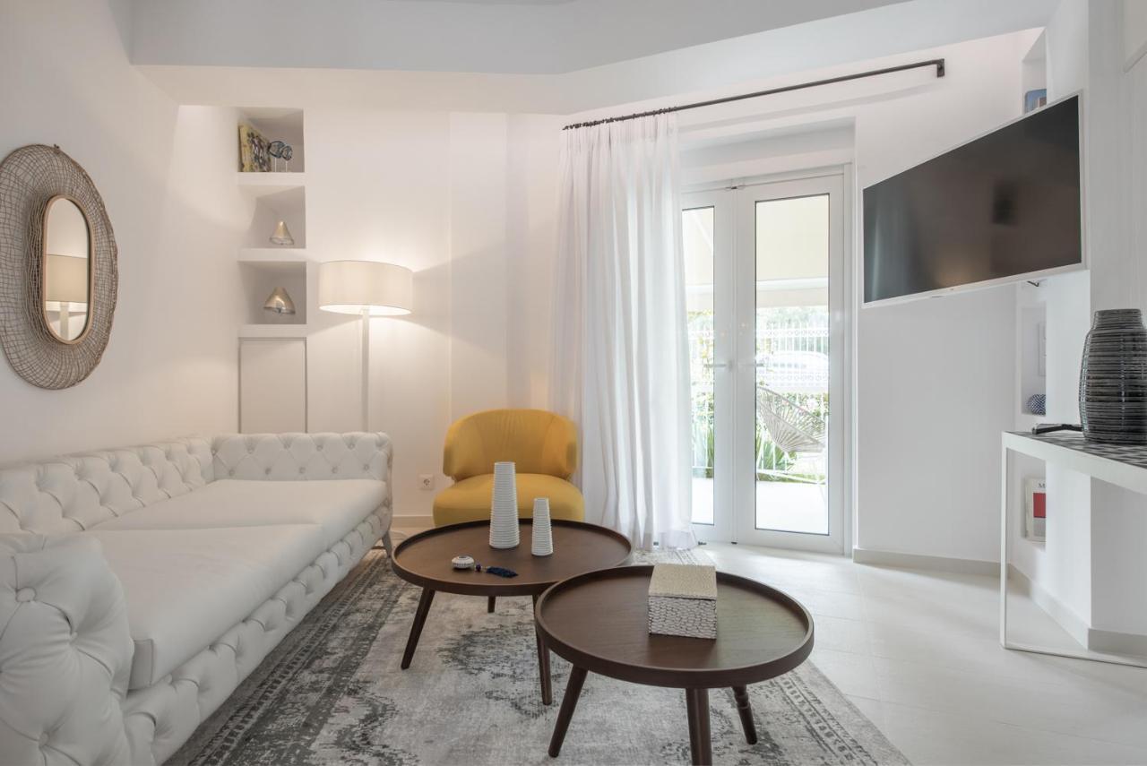 Bliss Living Apartment Vouliagmeni Bagian luar foto